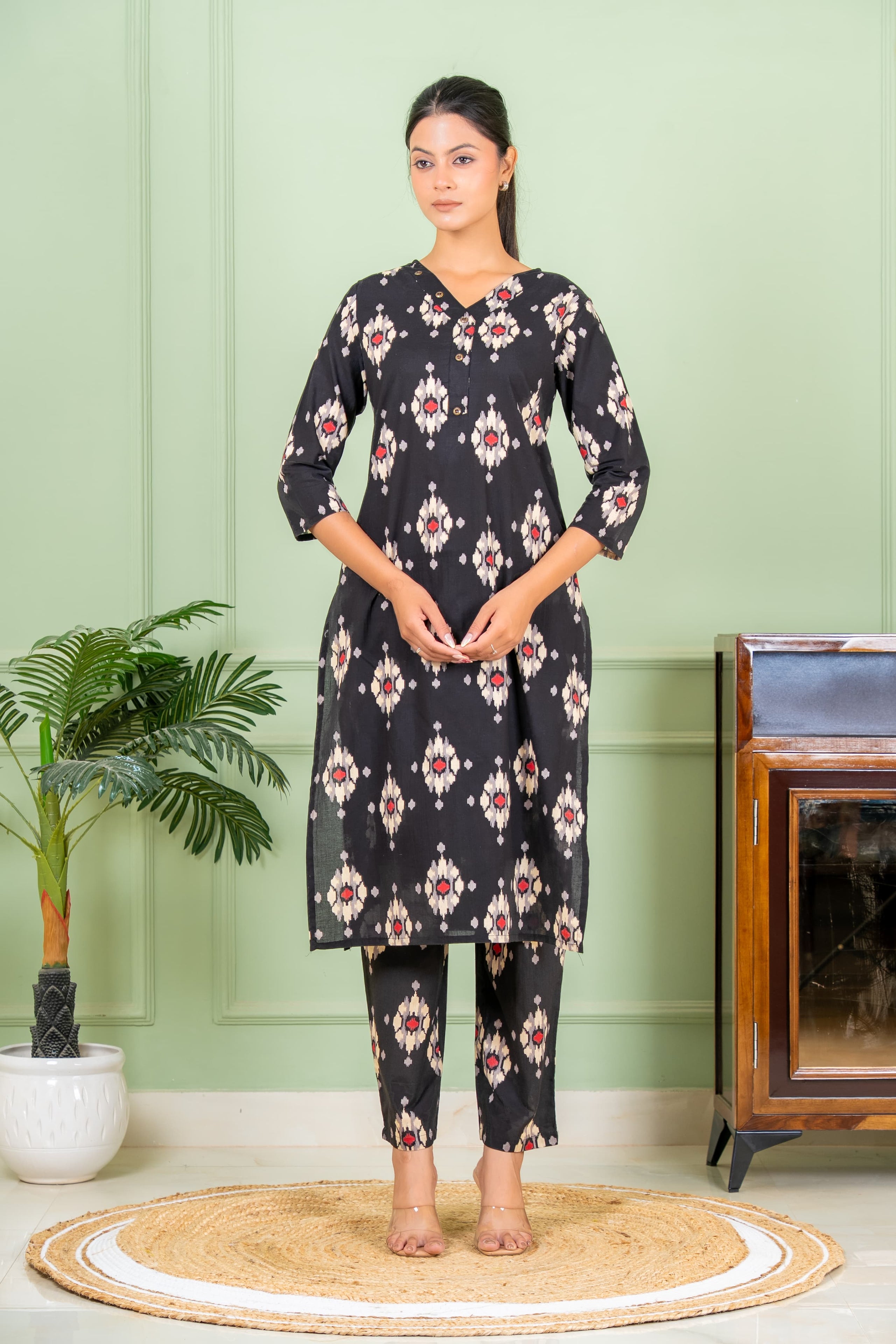 black discharge kurta set