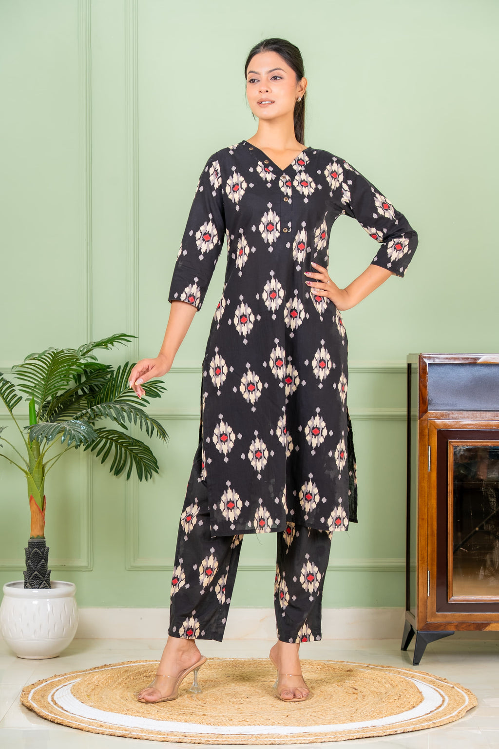 black discharge kurta set