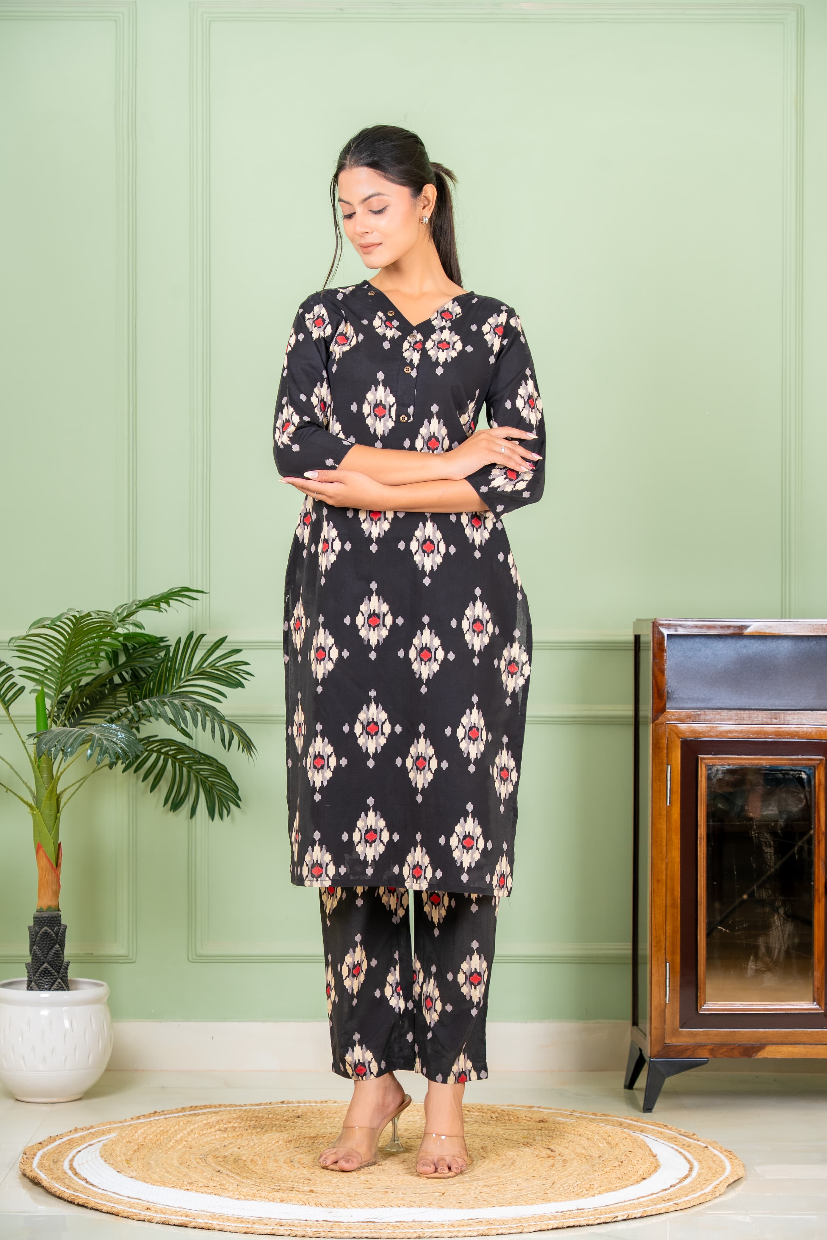 black discharge kurta set