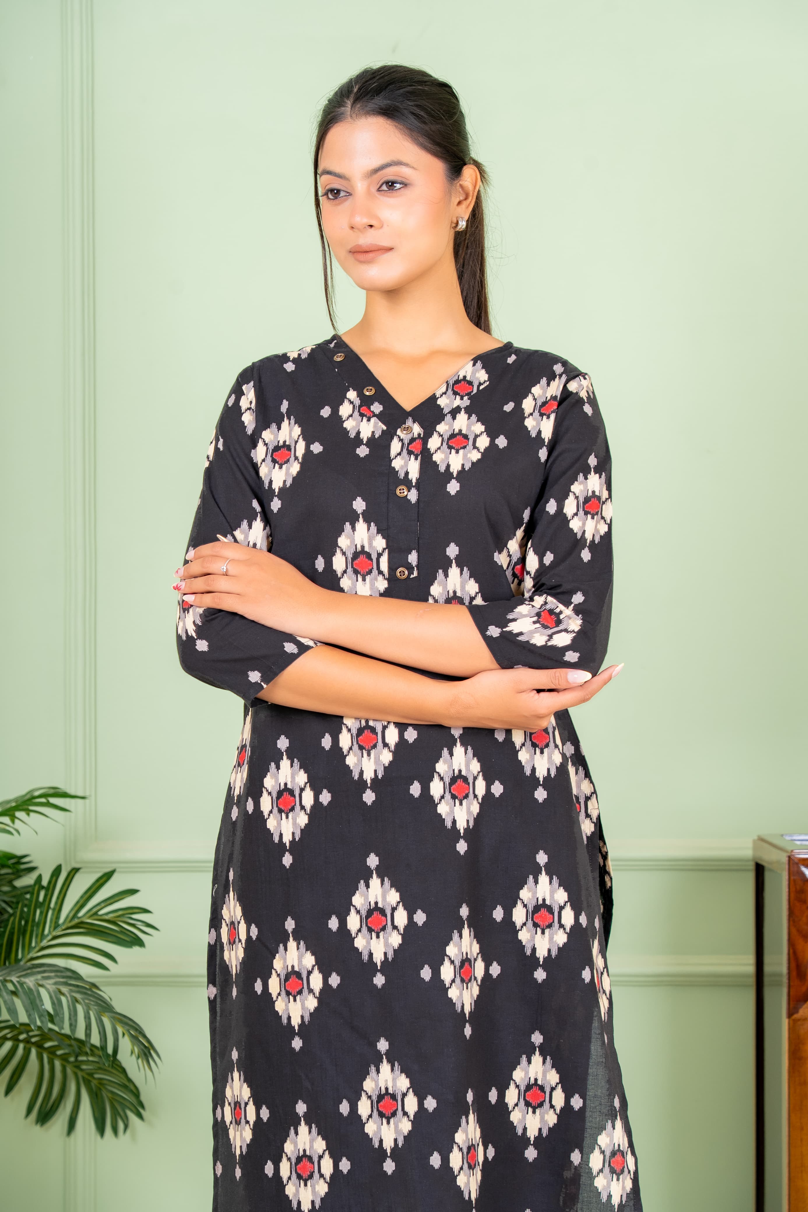 black discharge kurta set