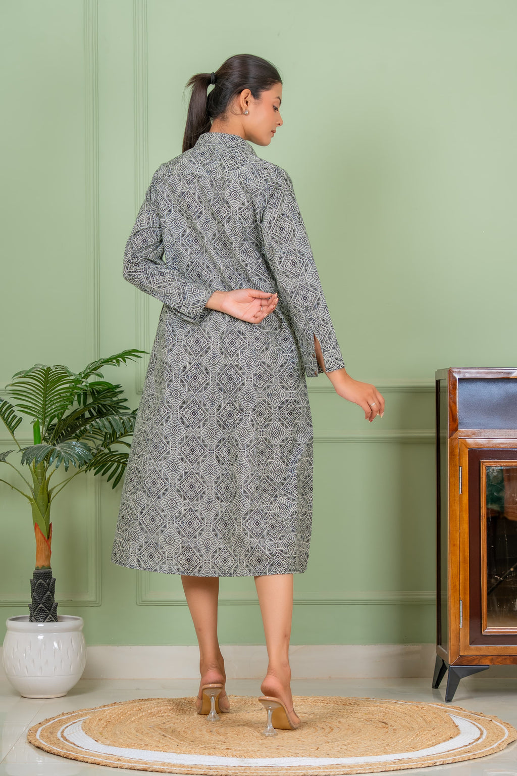 jasmine black Aline kurta