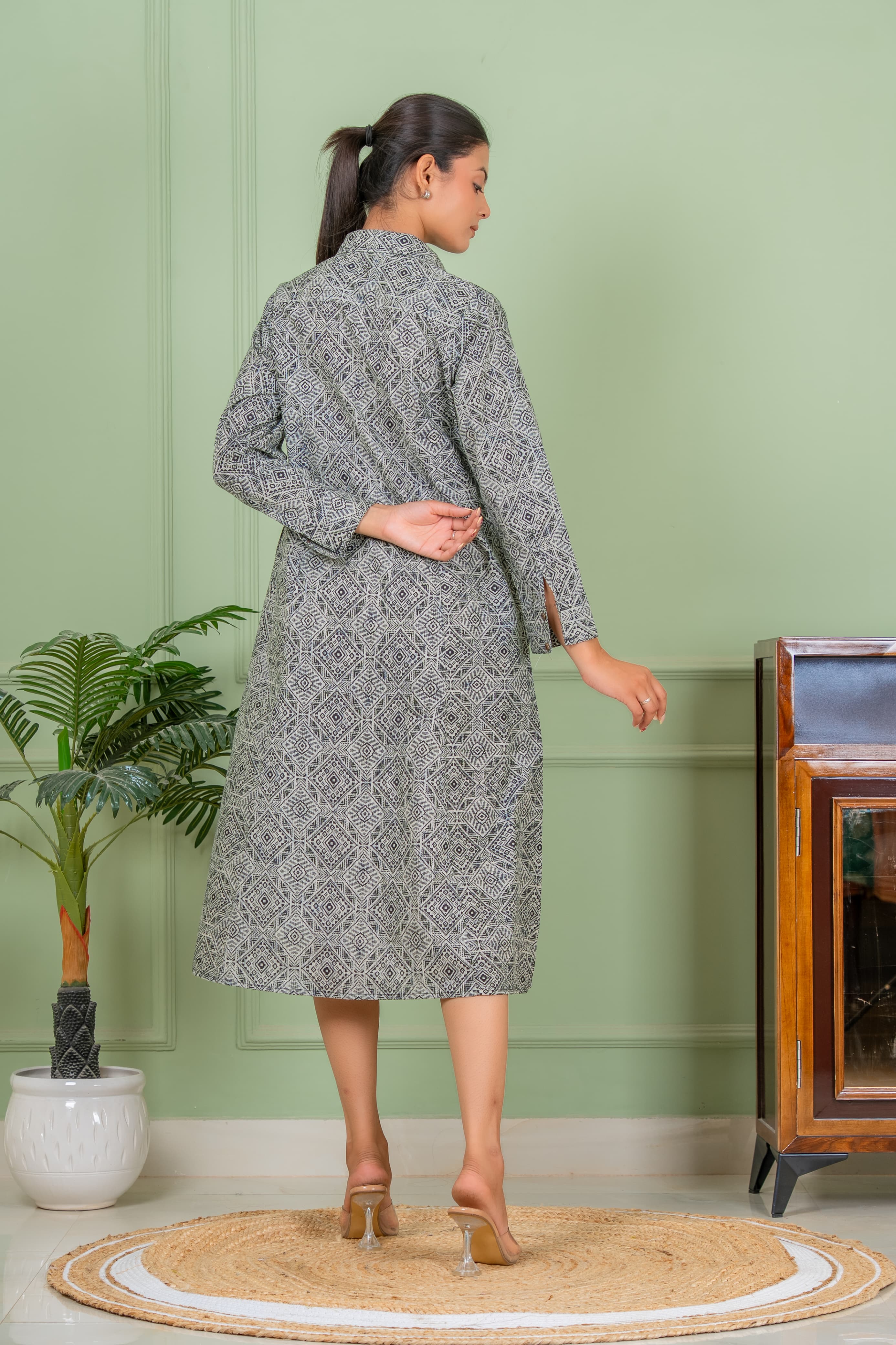 jasmine black Aline kurta