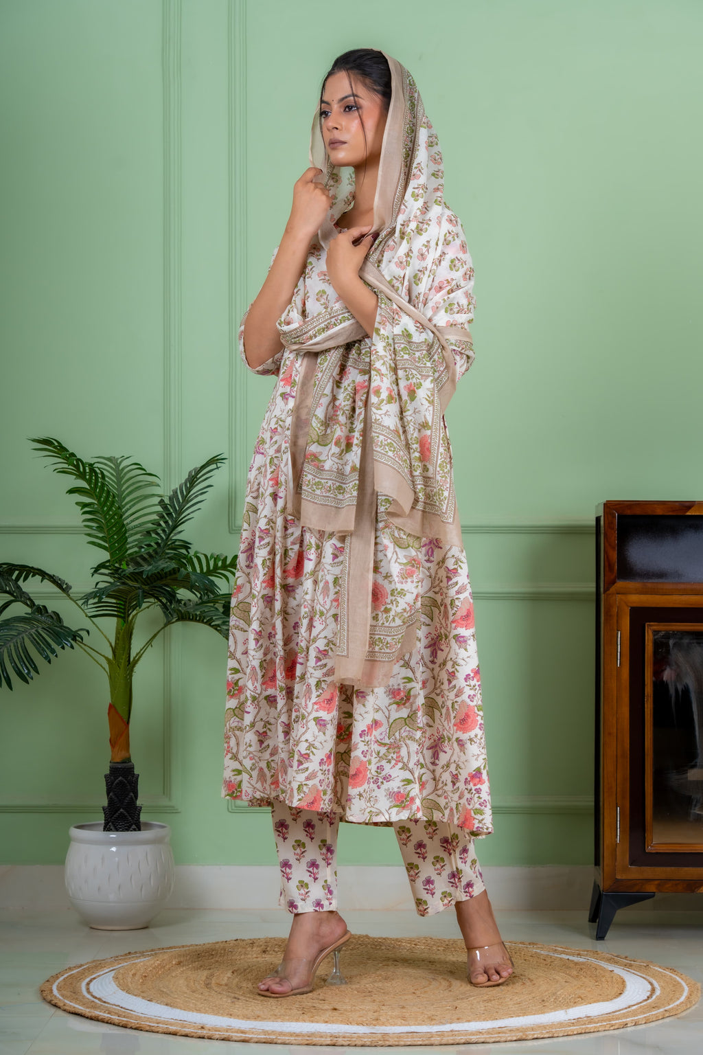 Flow dupatta set