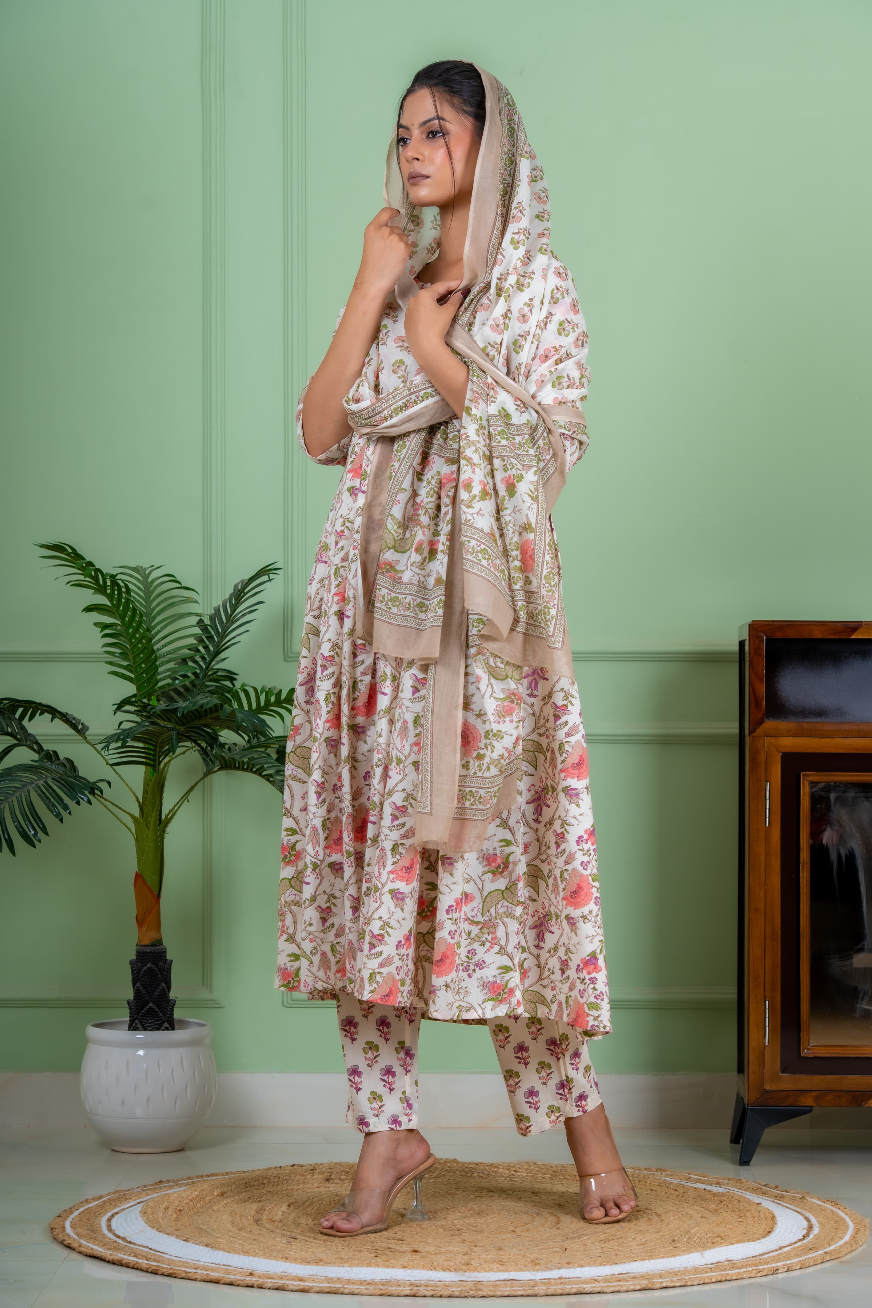 Flow dupatta set